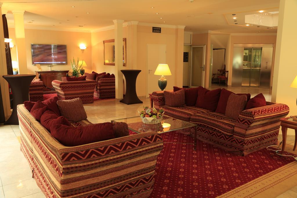 Seehotel Цойтен Экстерьер фото